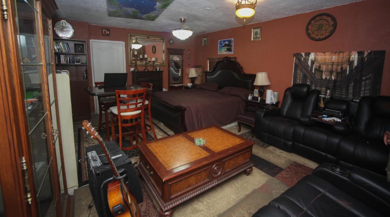 Beautiful Large Bedroom Орландо Екстериор снимка