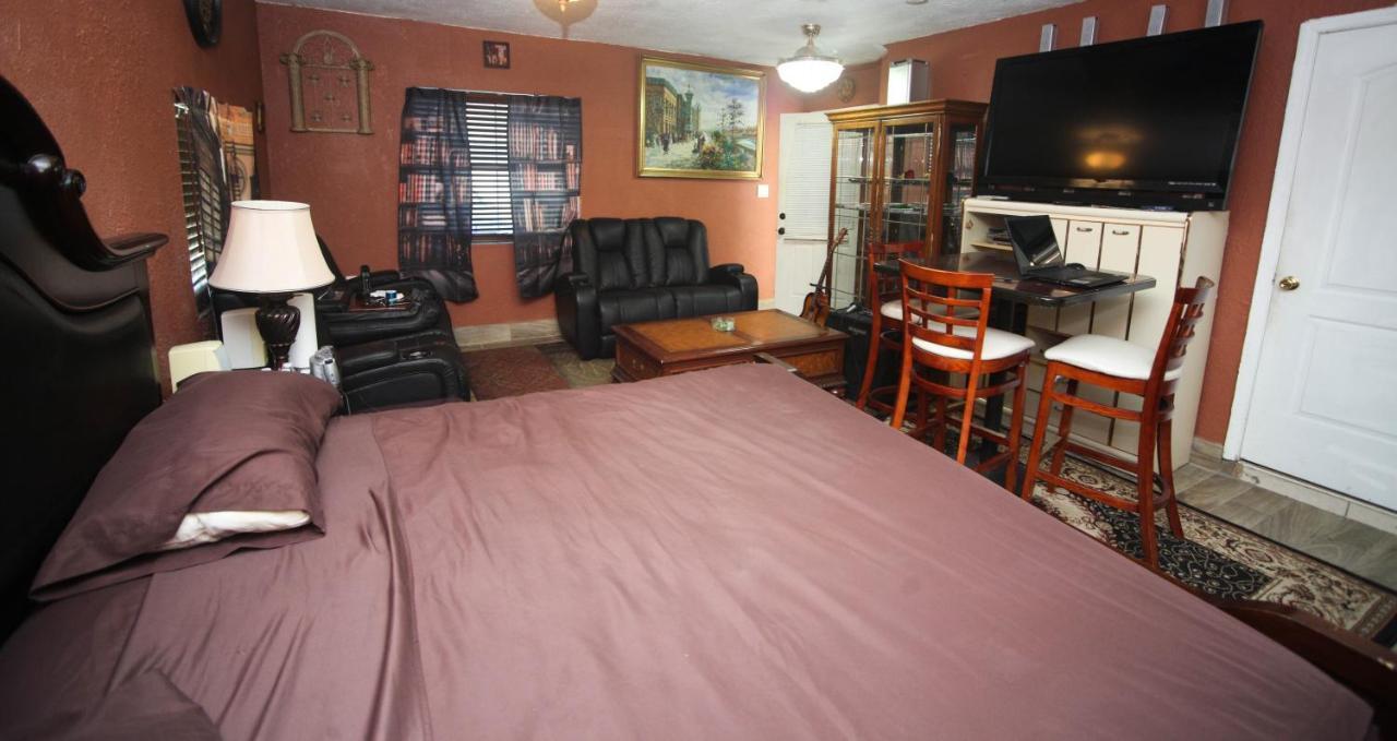 Beautiful Large Bedroom Орландо Екстериор снимка
